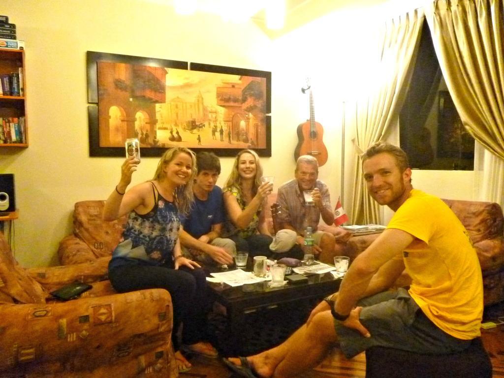بيت شباب Lima Backpackers المظهر الخارجي الصورة